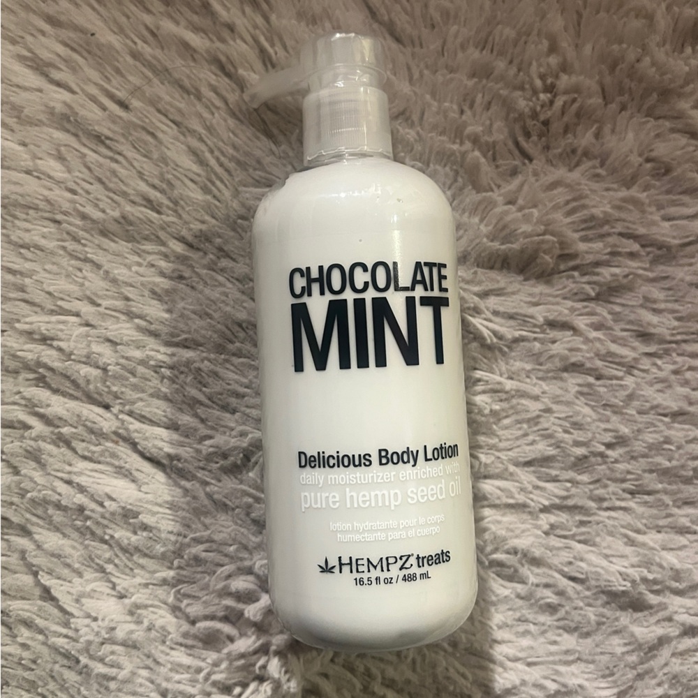 Hempz Treats CHOCOLATE MINT Body Lotion 16.5 Oz NEW Sealed